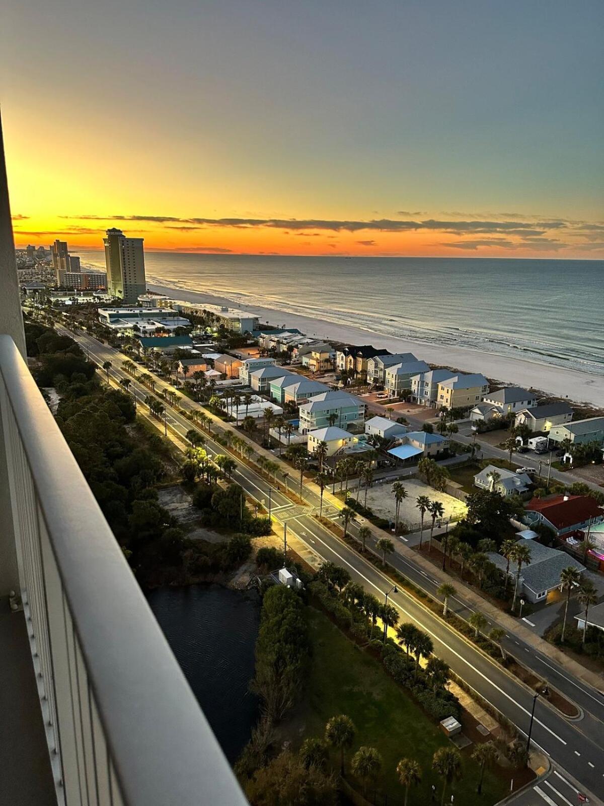 Stunningbeachviews-18th Floor! No Fees! Apartment *